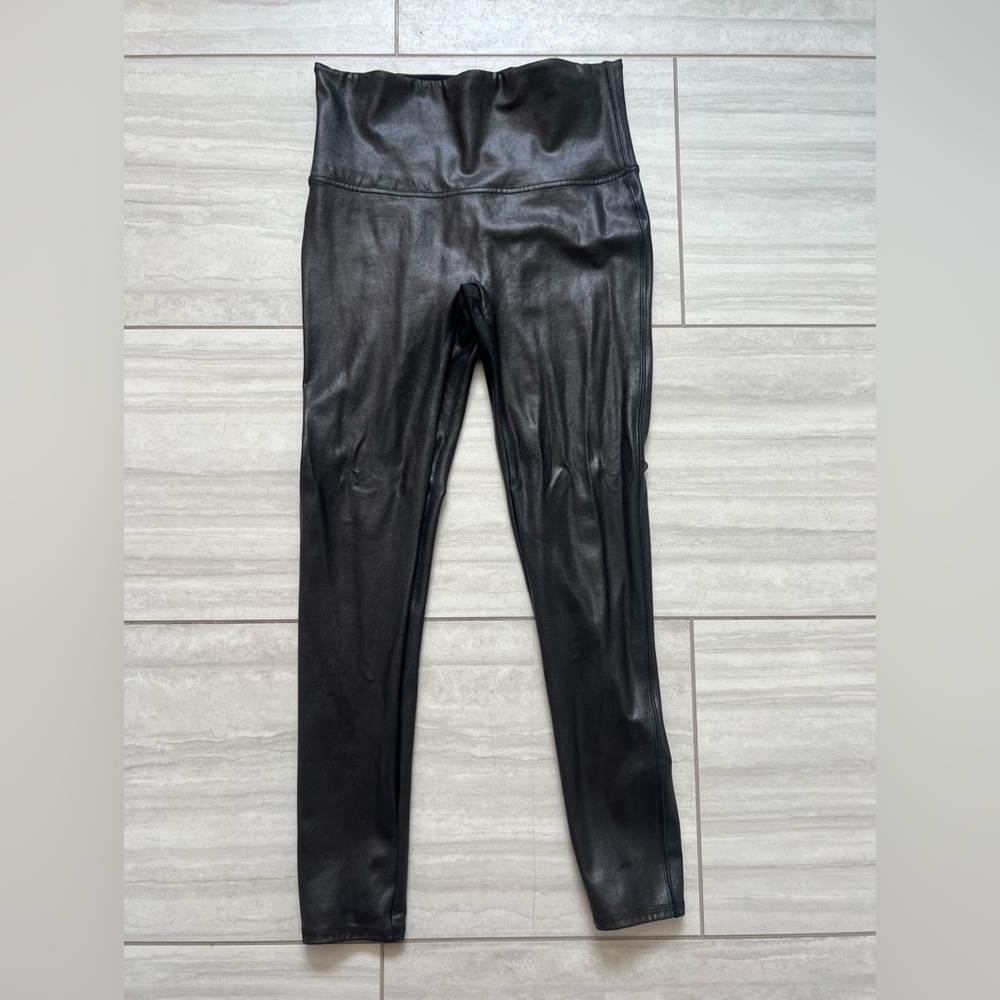 NWOT spanx faux leather leggings — size L